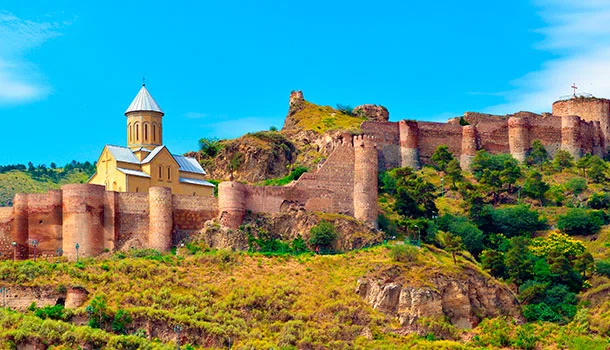 Крепость Нарикала