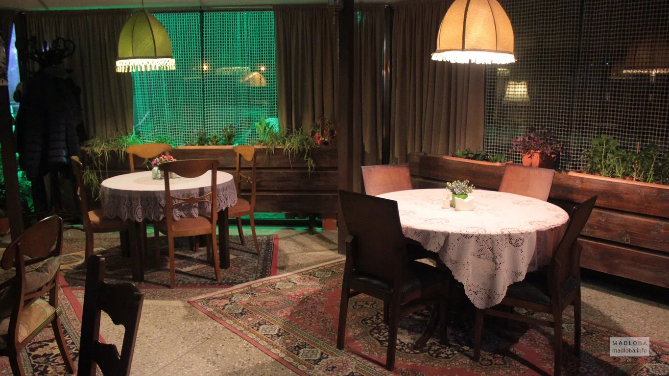 Интерьер ресторана Kutaisi Gardenia