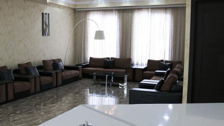 L Plaza Hotel