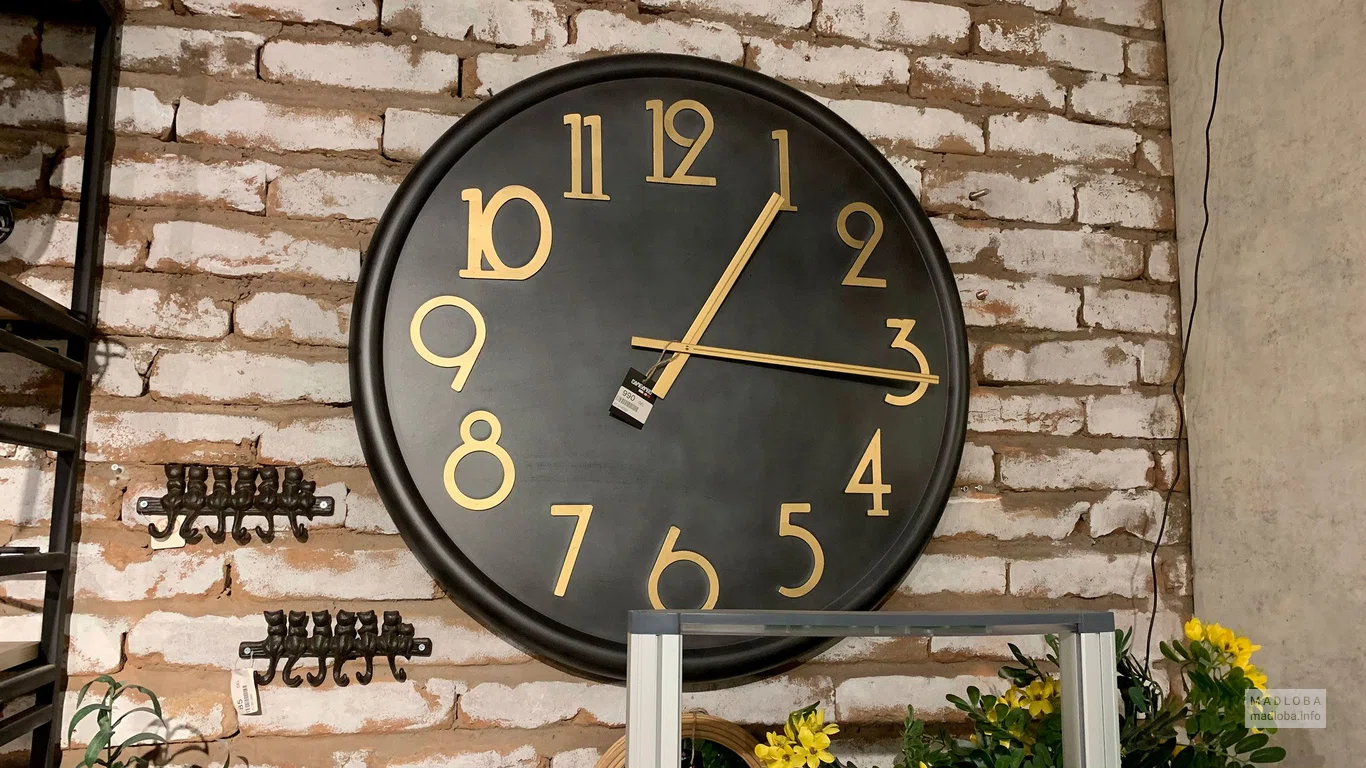 Настенные часы в Laboratory My Home Furniture store