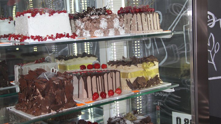 LaTorta Bakeshop & Cafe