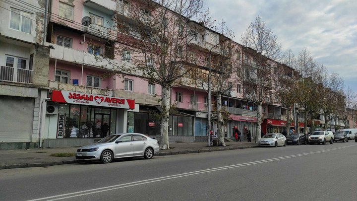 Liberty Bank (34 Avtomshenebeli St.)