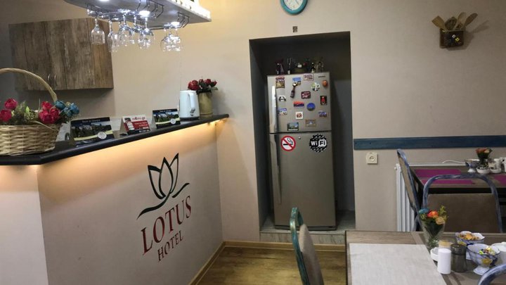 სასტუმრო Lotus