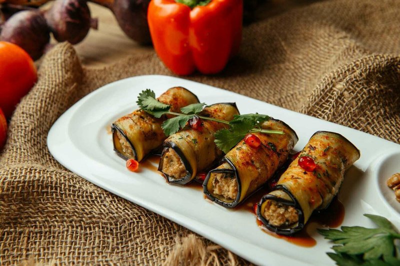 блюда грузинской кухни из баклажанов