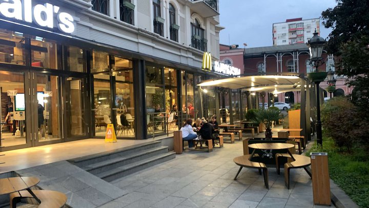 McDonald's на Площади Европы