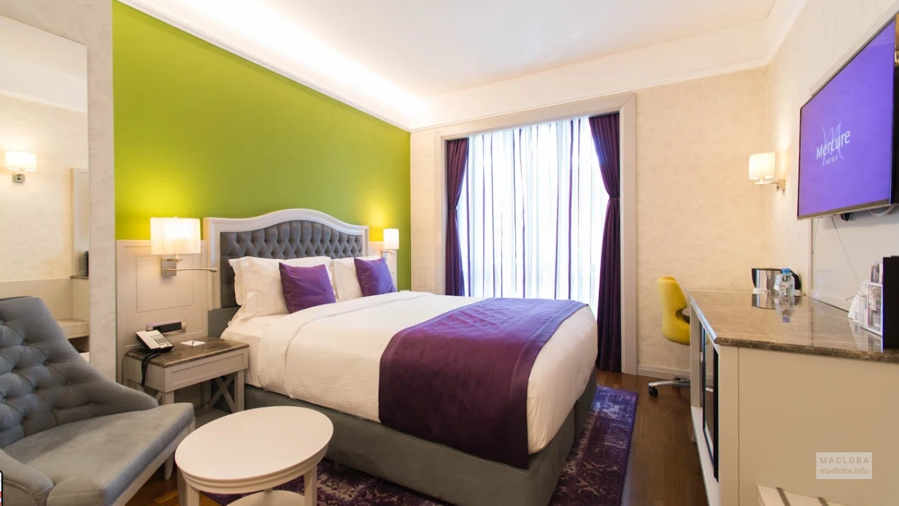 Интерьер номера в отеле Mercure Tbilisi Old Town