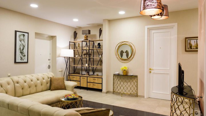 Midpoint Apartments
