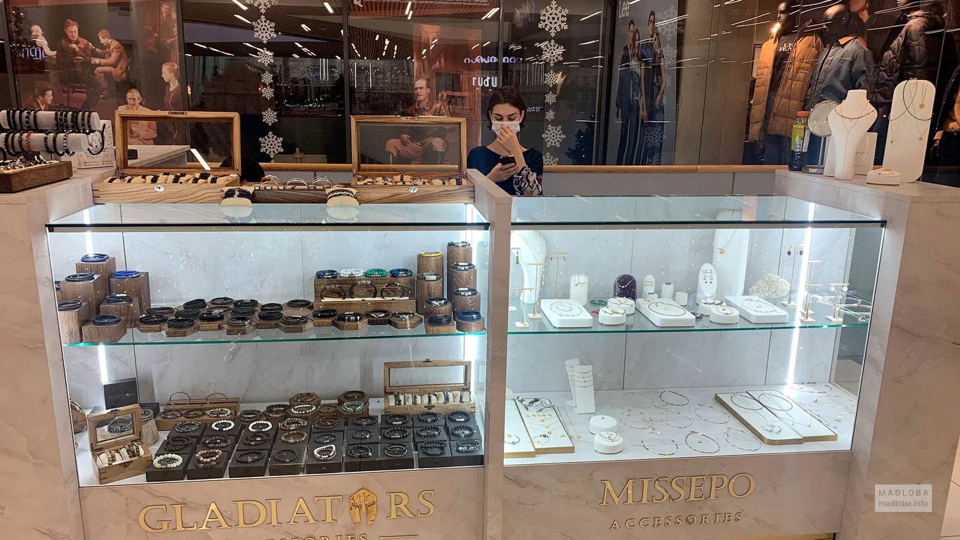 Витрина ювелирного магазина Missepo