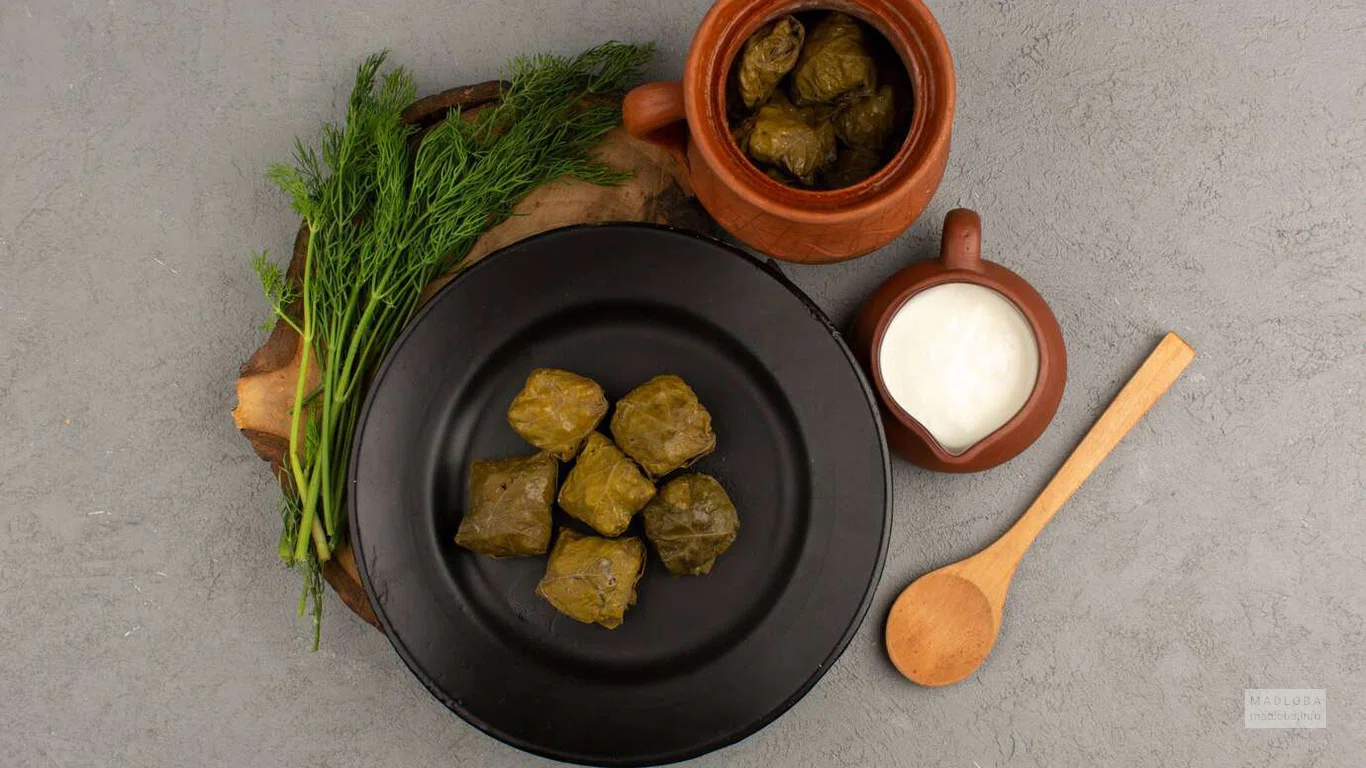"مطعم حلال 3 البطريق"