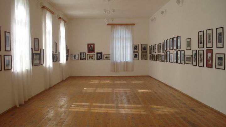 Museum of Fine Arts in Ambrolauri