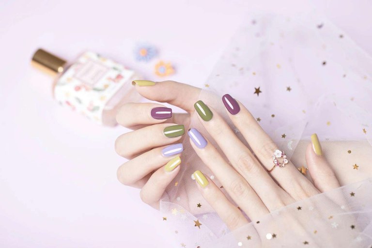 💅 The best manicurists in Batumi: TOP-8 salons for perfect nails