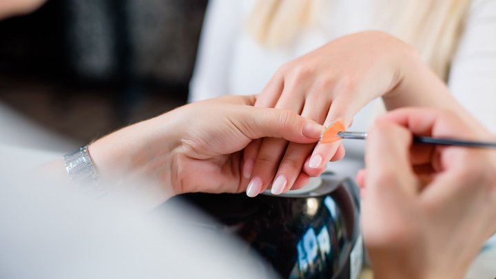 Nail Bar