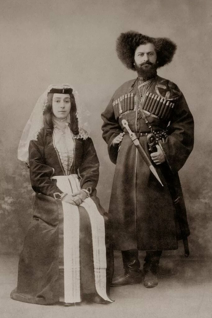 national-costume-Georgia- (8).jpg