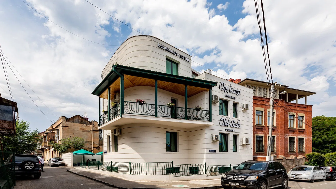 Здание отеля Old Side Corner в Грузии