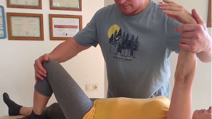 Massage therapist Dmitry Andreev