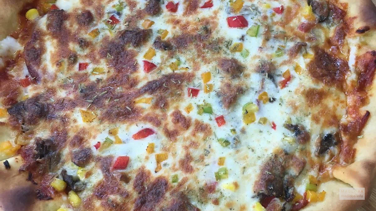 Пицца в ресторане Papa Bella