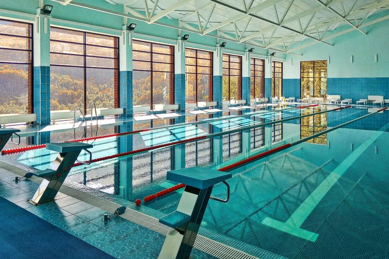 🏊‍♂️ TOP-8 swimming pools in Tbilisi: relaxation, comfort and crystal clear water