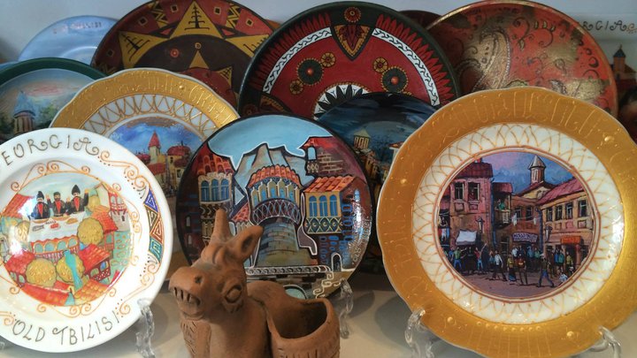 Pirosmani Souvenirs (ул. Пушкина, 25)