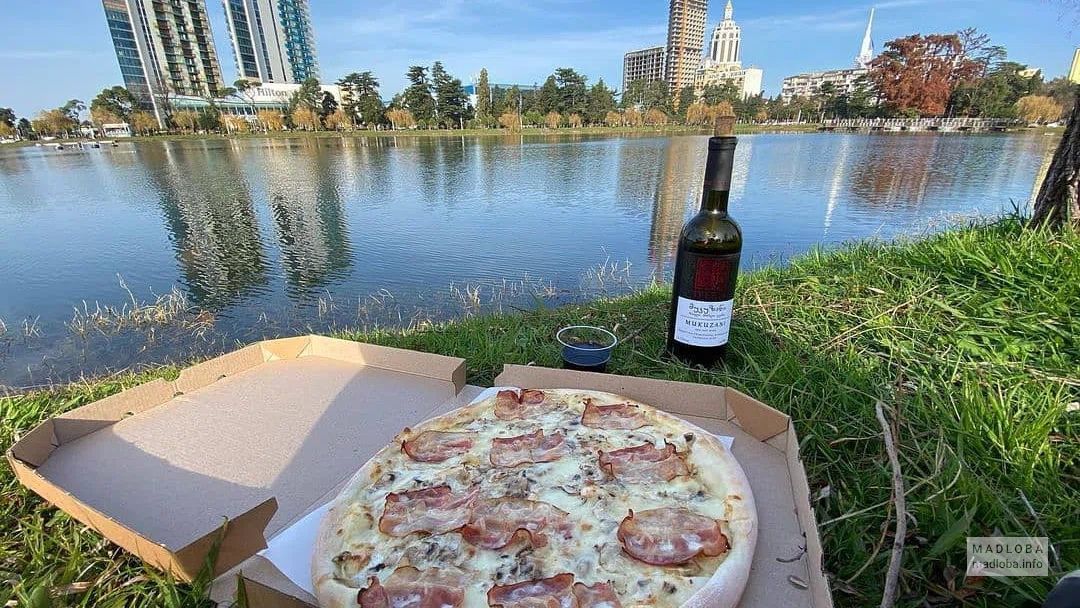 Pizza Room  в Батуми