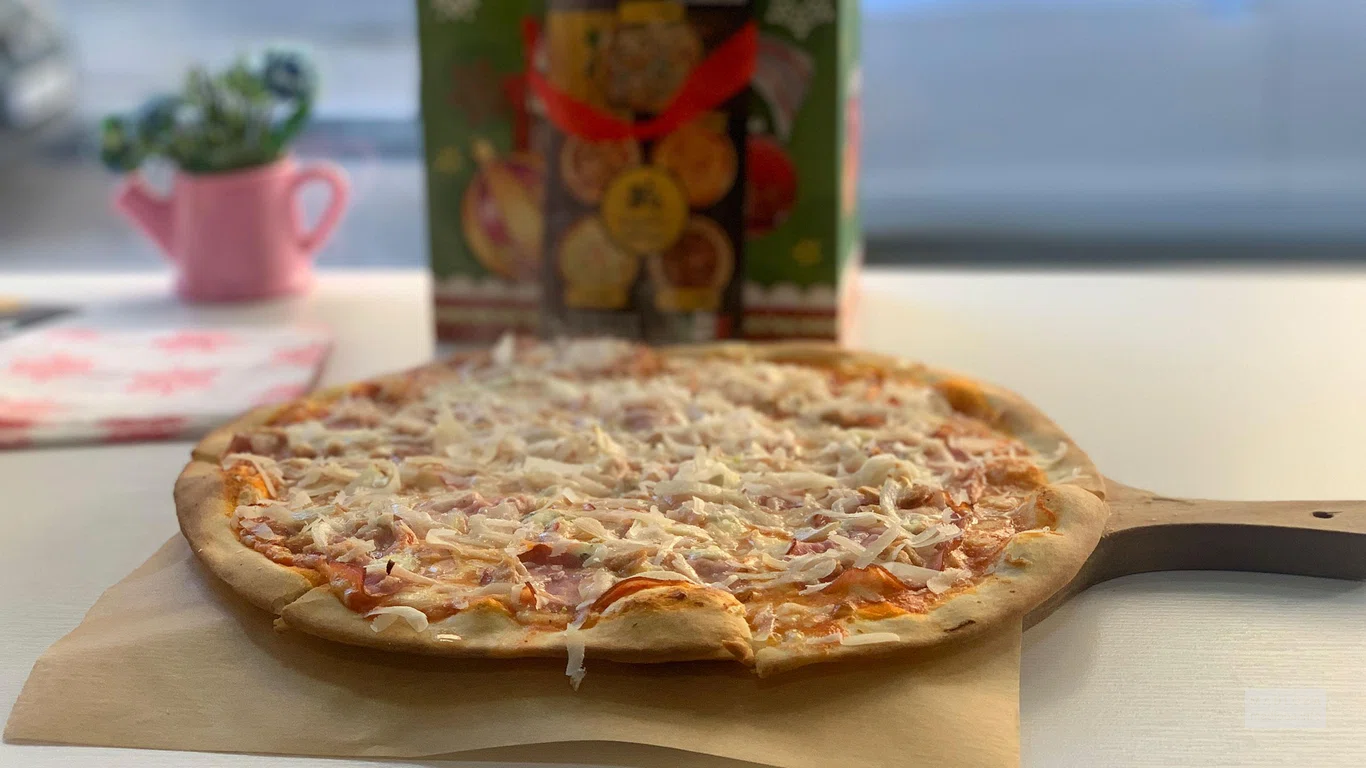 Пицца на тонком тесте в Pizzetteria Da Cosimo