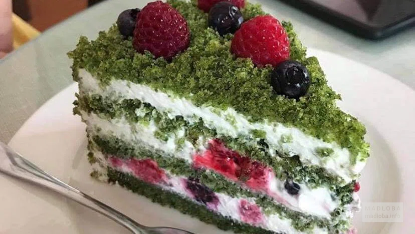 Кусочек торта в Кафе Приветъ из Батума