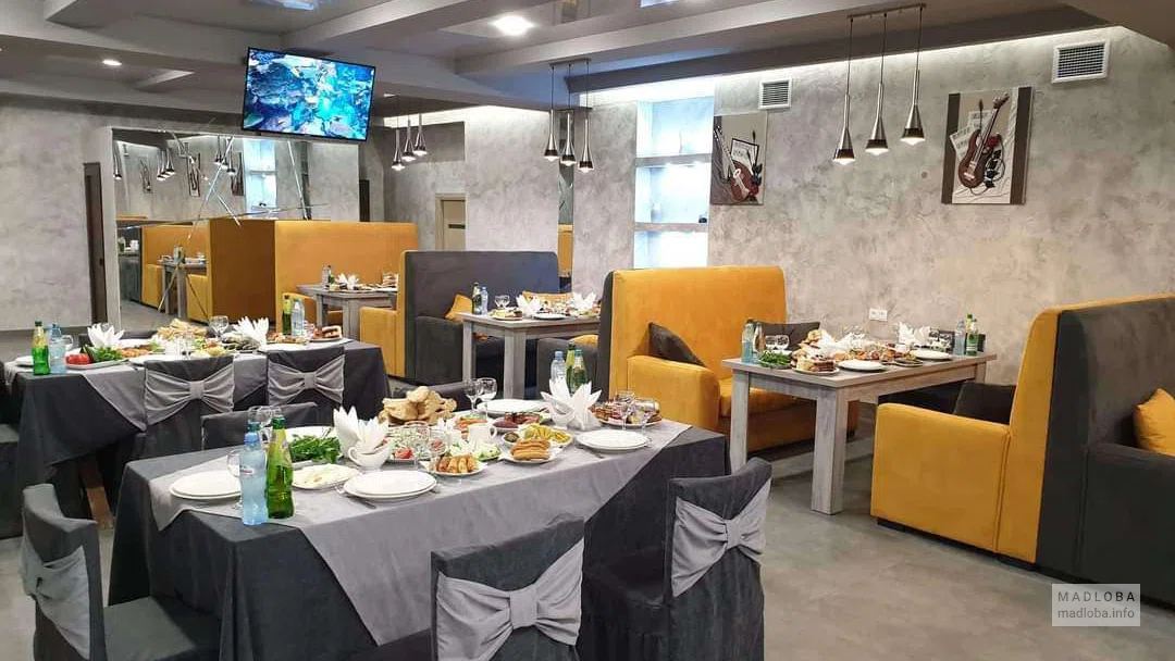 Restaurant on Megobroba Street