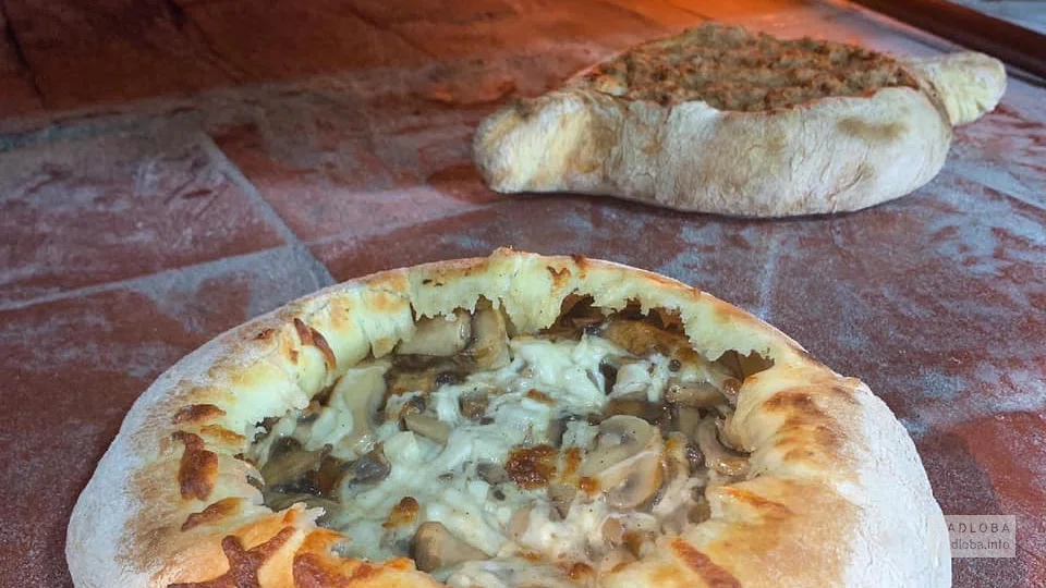 Хачапури с мясом