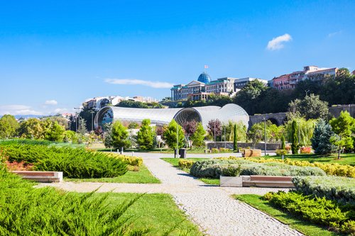 Дорожки, цветы в парке Рике