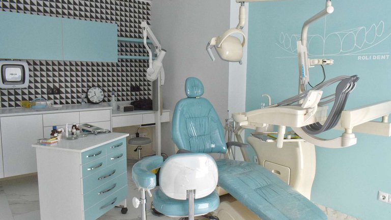 Dentists with a wide range of services in Batumi