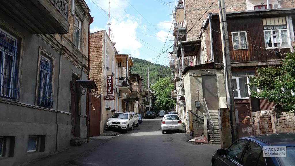 სასტუმრო რუსთაველი პალასი