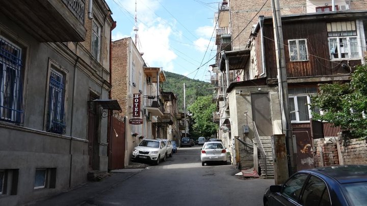 სასტუმრო რუსთაველი პალასი