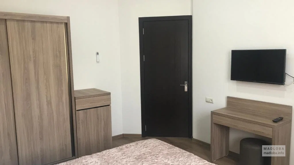 Интерьер номера в отеле Сакартвело