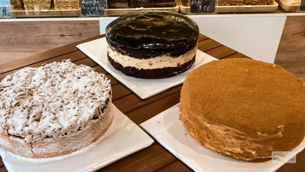 Выпечка в Sakhluri bakery