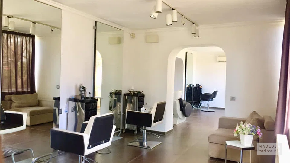 Salon 4U