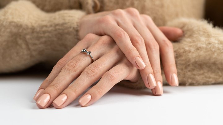 Parallel’s Nails
