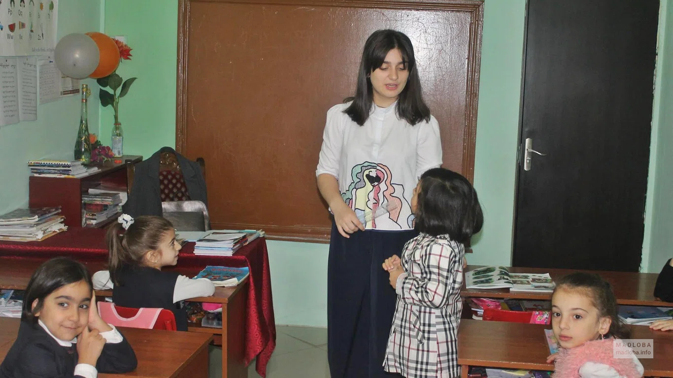 Учебный класс Pesvebi College and Lyceum School