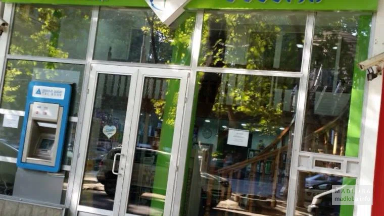 Вход в аптеку Шумери +
