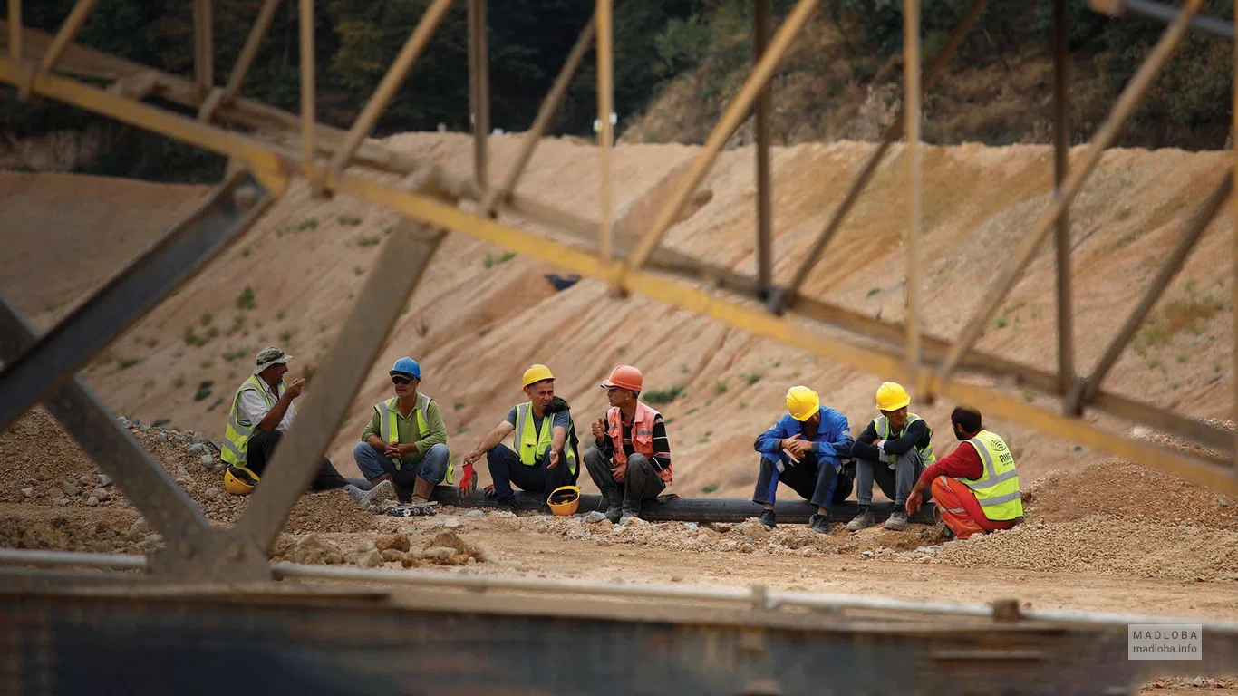 Manufacturer of precious metals and stones "RMG Gold" workers