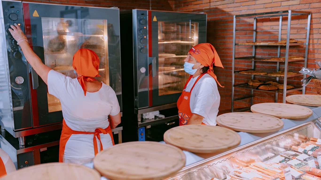 Выпечка в магазине Смарт в Тбилиси