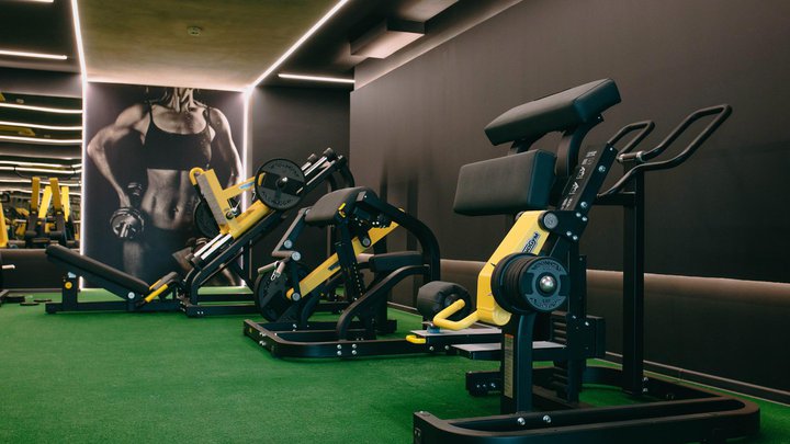 Snap Fitness (Axis Trade Center)