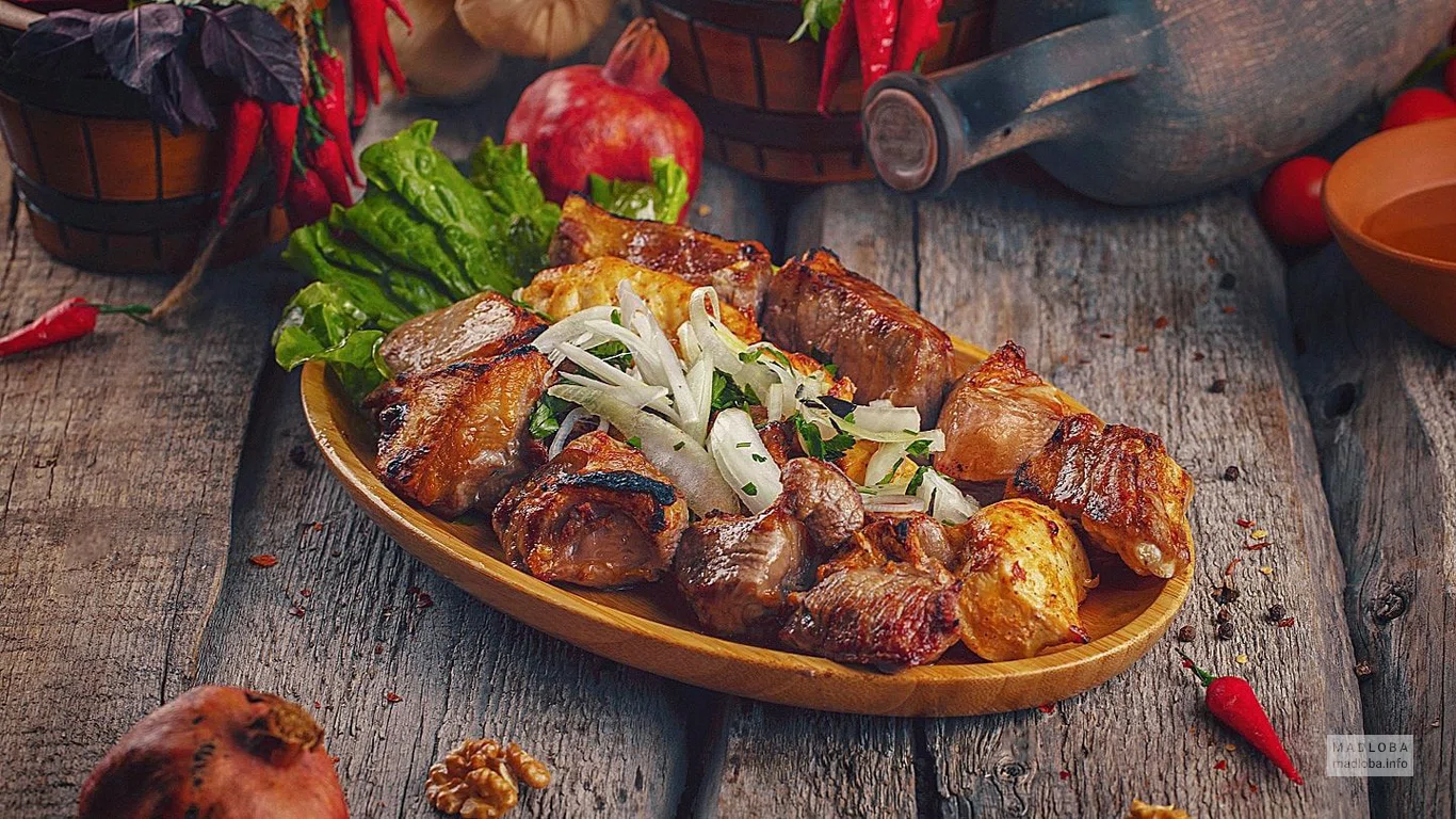 Шашлык в ресторане Сормони