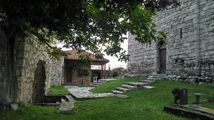 st-archangels church-in-tsachkuru- (5).jpg