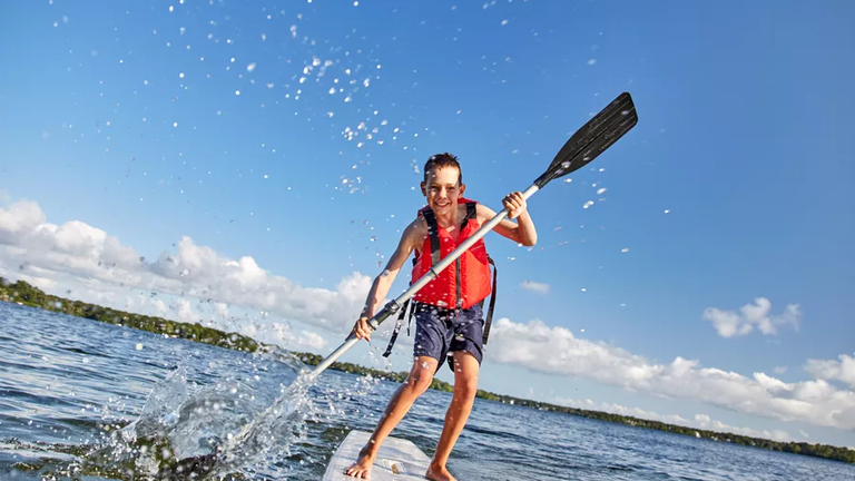 Starting from scratch: the first steps in stand-up paddle boarding