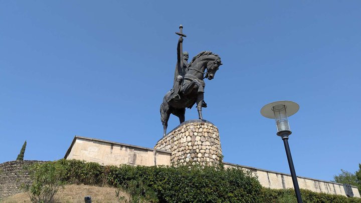 Equestrian statue of King Heraclius II