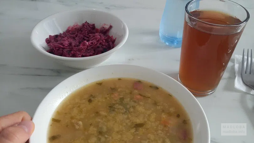 Обед в столовой
