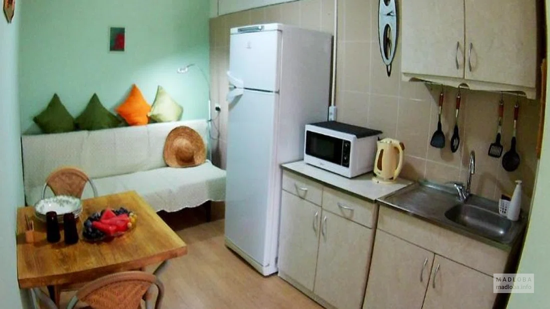Кухня в номере отеля Sunny Apartments