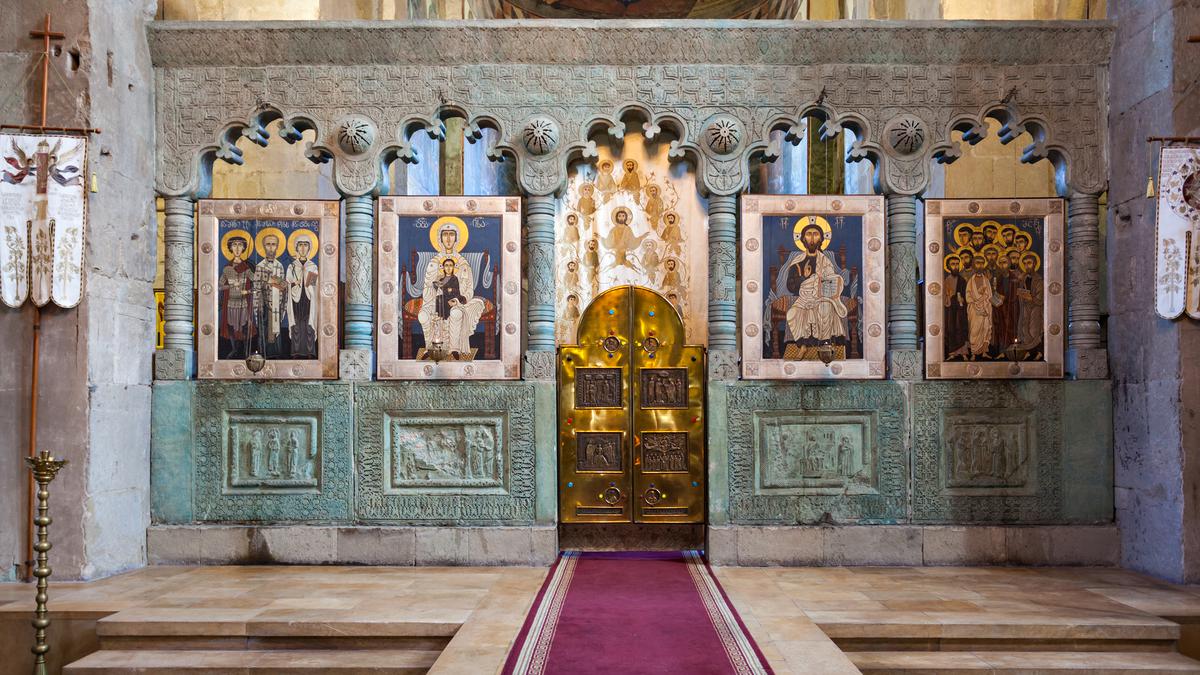Внутри храма Светицховели