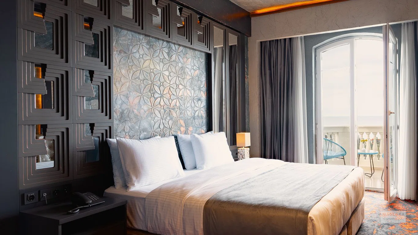 Bedroom at Tapis Rouge 5*