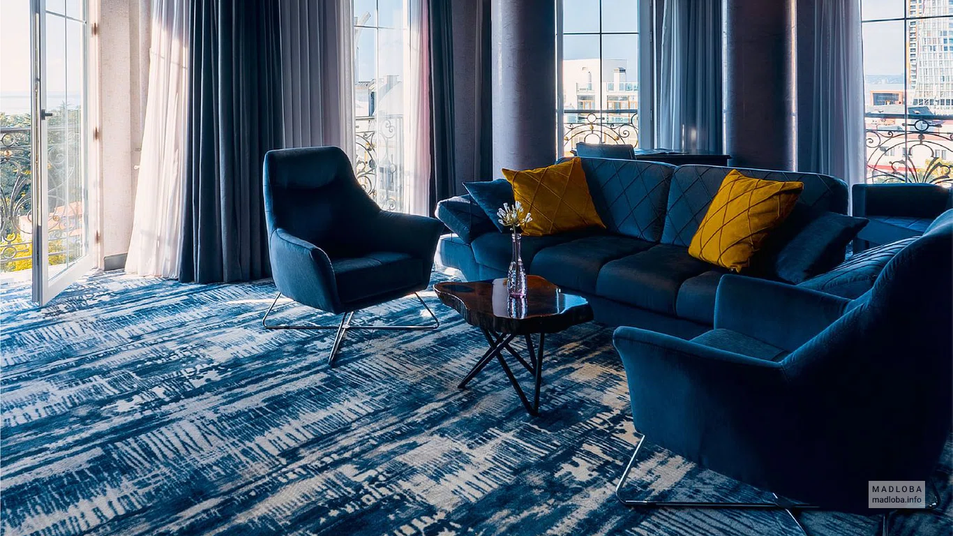 Интерьер в номере отеля Tapis Rouge 5*