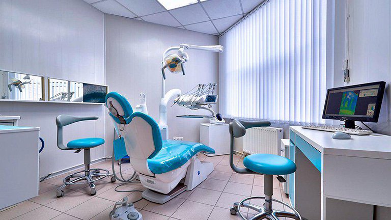 Dentists with a wide range of services in Tbilisi